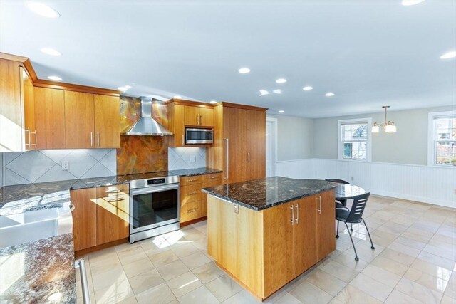 11 W St, Hadley, MA 01035