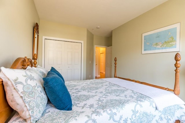 bedroom featuring a closet