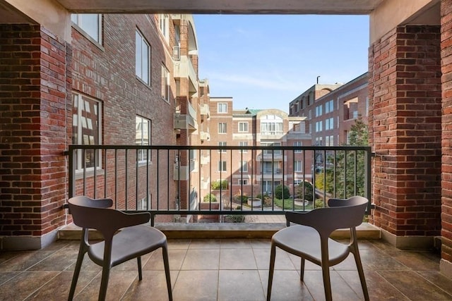 130 Mount Auburn St Unit 310, Cambridge, MA 02138 - balcony featuring a residential view