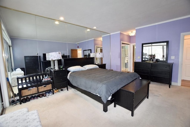 bedroom featuring light carpet, baseboards, crown molding, and recessed lighting