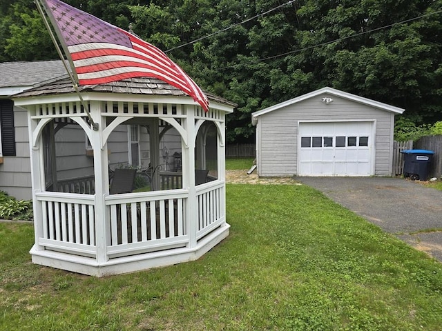 68 Lake Shore Dr, West Brookfield, MA 01585 - detached garage with asphalt driveway