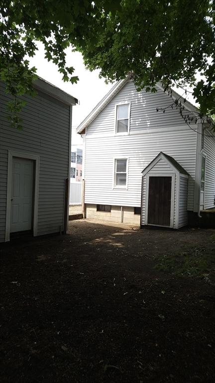 21 Morey St, Attleboro, MA 02703 - view of back of property