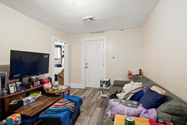 39 Worcester St, Southbridge, MA 01550 - living area featuring wood finished floors