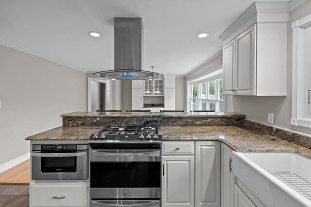 1372 Gardners Neck Rd, Swansea, MA 02777