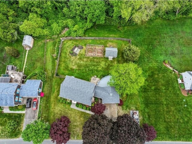 1372 Gardners Neck Rd, Swansea, MA 02777