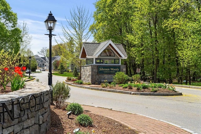 view of community / neighborhood sign