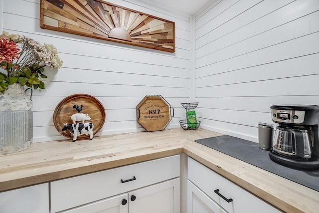 115 Kiahs Way, Sandwich, MA 02537 - detailed view of wood walls