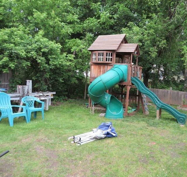 82 Main St, Blackstone, MA 01504 - view of play area