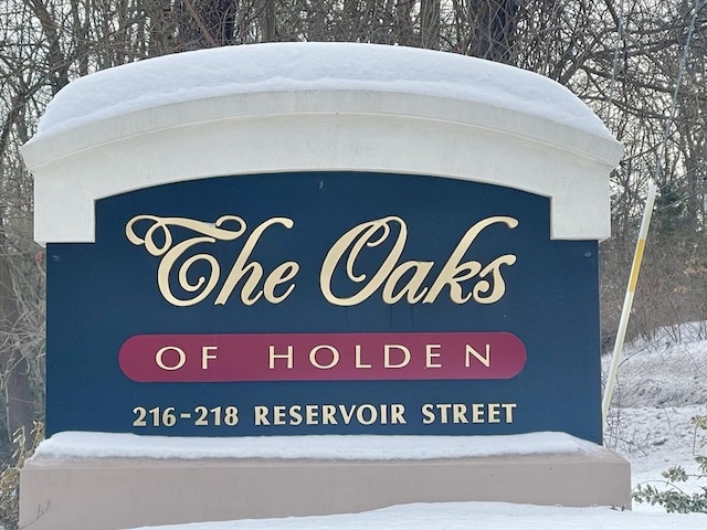 view of community / neighborhood sign