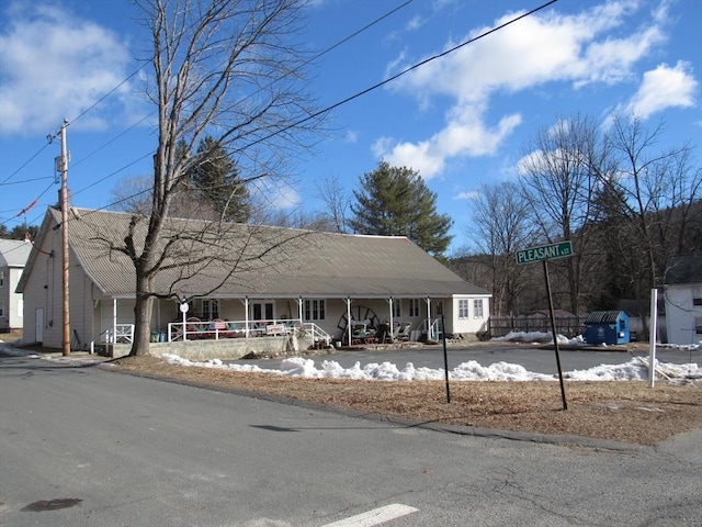 view of front of property with a porch