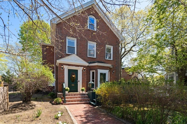 view of front facade with brick siding