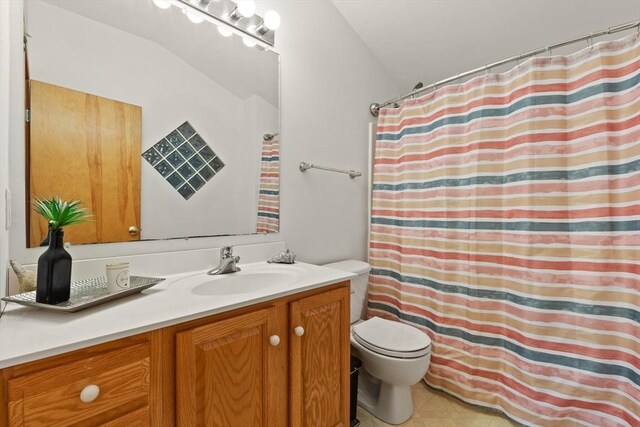 887 High Rock Rd, Fitchburg, MA 01420 - full bath with toilet, vanity, and a shower with curtain