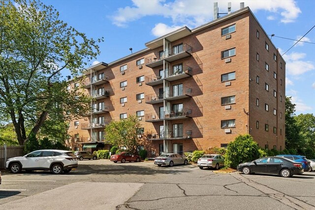 1321 Worcester Rd Unit 605, Framingham, MA 01701 - view of apartment building / complex