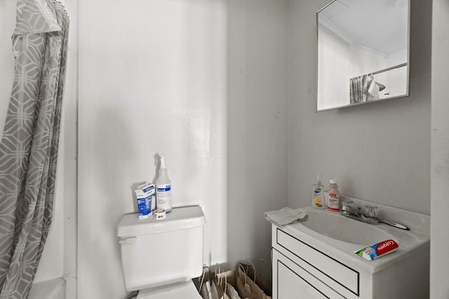 19 Park St, Webster, MA 01570 - full bathroom with toilet, vanity, and a shower with curtain