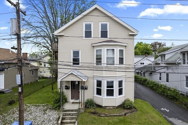 19 Park St, Webster, MA 01570 - view of front of home featuring a front lawn
