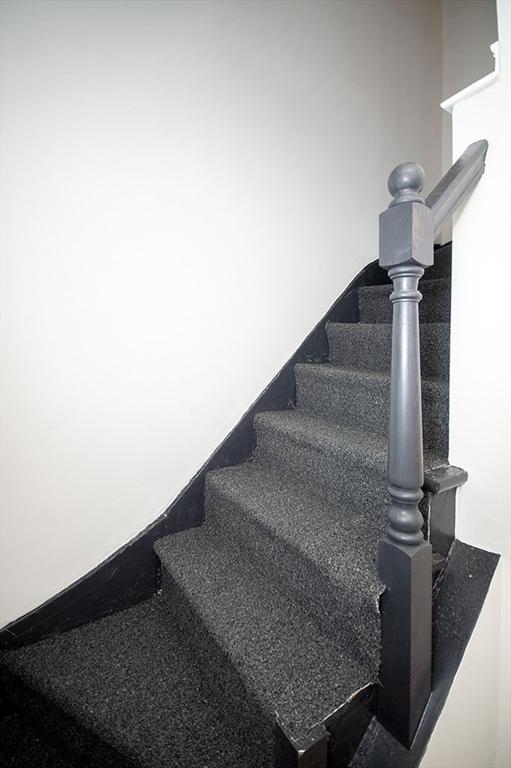 89 Morris St, Boston, MA 02128 - view of stairway