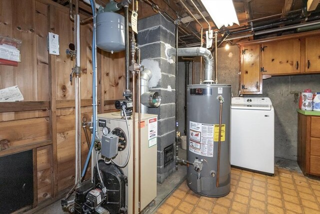 67 Donbray Rd, Springfield, MA 01119 - utilities featuring gas water heater, washer / clothes dryer, and a heating unit