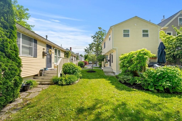 35 Commercial St Unit A, Marblehead, MA 01945 - view of green lawn