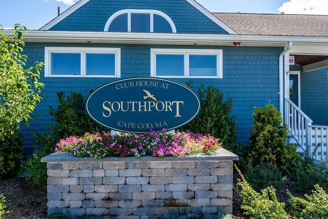 view of community / neighborhood sign