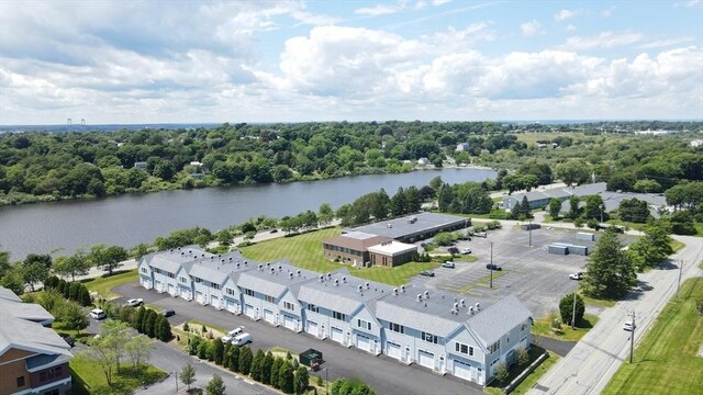 bird's eye view featuring a water view