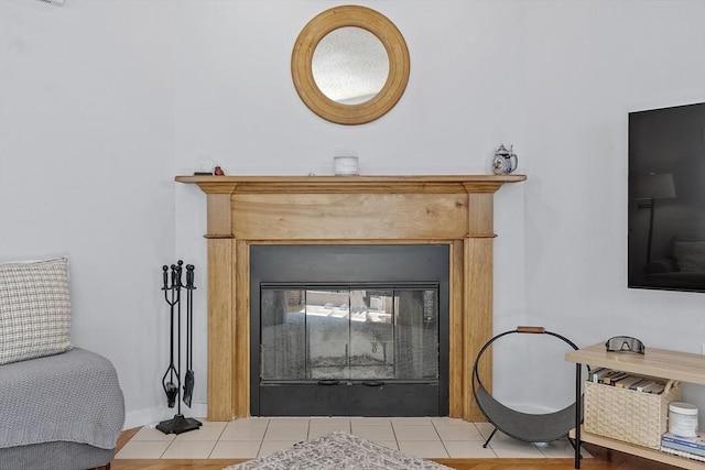 14 Russell Dr Unit 4D, Salem, MA 01970 - detailed view of a fireplace with flush hearth and baseboards