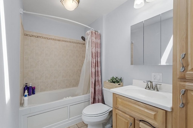 14 Russell Dr Unit 4D, Salem, MA 01970 - full bathroom featuring vanity, toilet, and shower / bath combo