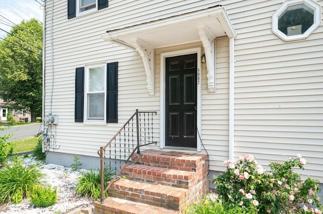 4002 Church St, Palmer, MA 01069 - entrance to property