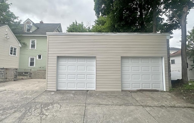 55 Mendon St, Worcester, MA 01604 - view of garage