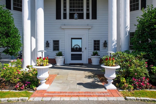 view of property entrance