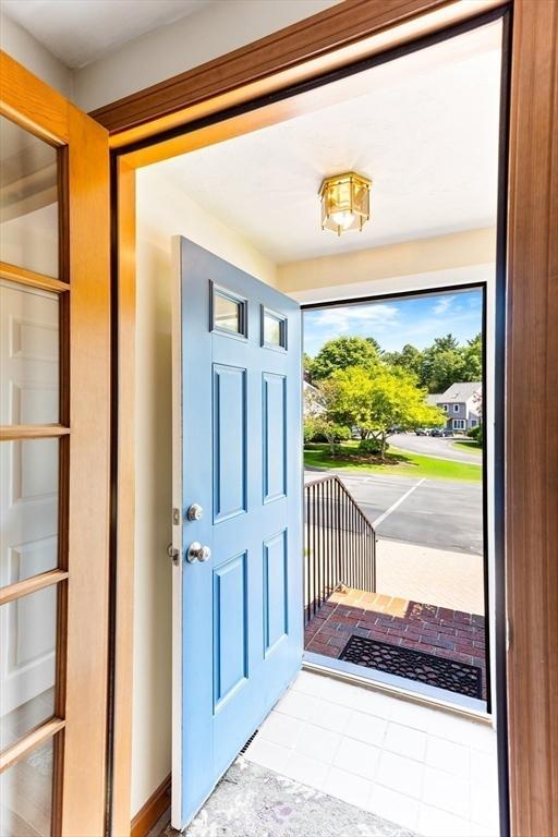 23 Indian Cove Way Unit 23, Easton, MA 02375 - view of entrance foyer