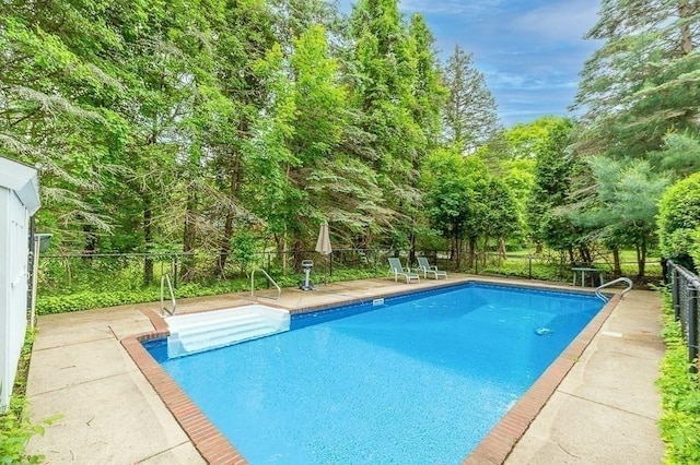 5 Whipple Rd, Hamilton, MA 01982 - view of swimming pool