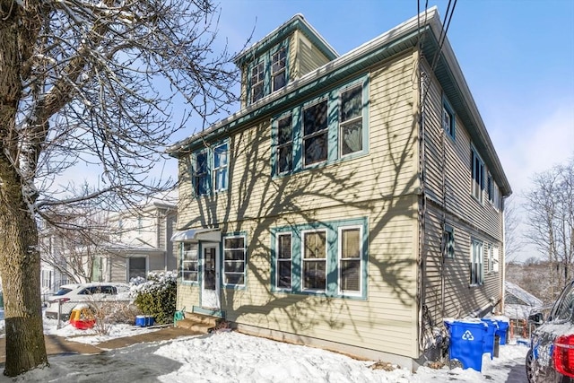 view of front of home