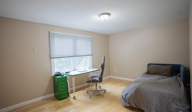 575 E St, Mansfield, MA 02048 - bedroom with light wood-style flooring and baseboards