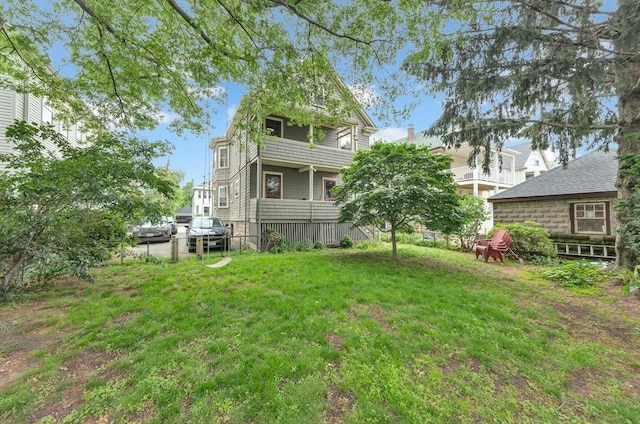 100 Melrose St Unit 100, Arlington, MA 02474 - back of property with a yard