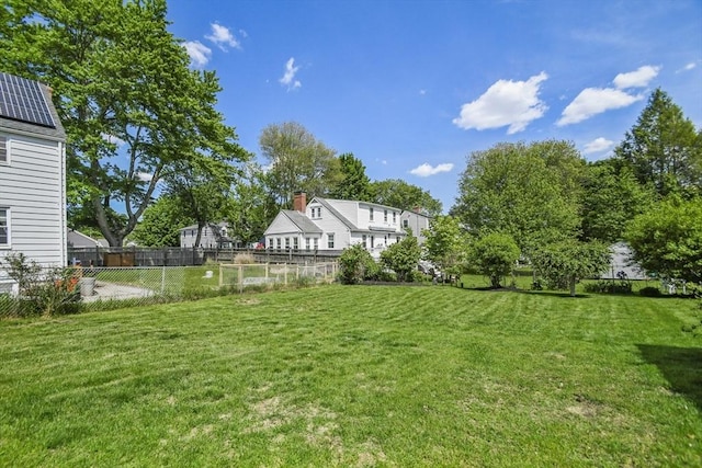 223 Warren St, Waltham, MA 02453 - view of yard