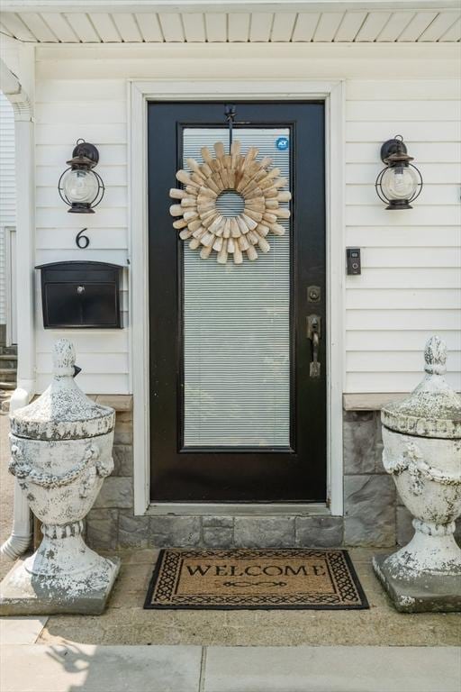 6 Rio, Gloucester, MA 01930 - property entrance