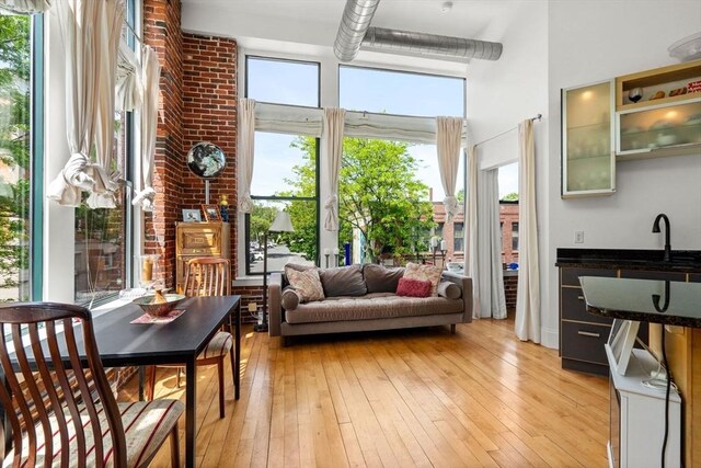 281 Essex St Unit 206, Salem, MA 01970 - sunroom with a sink