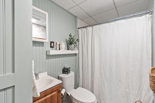 8 Holman St, Templeton, MA 01436 - full bath with vanity and a shower with curtain