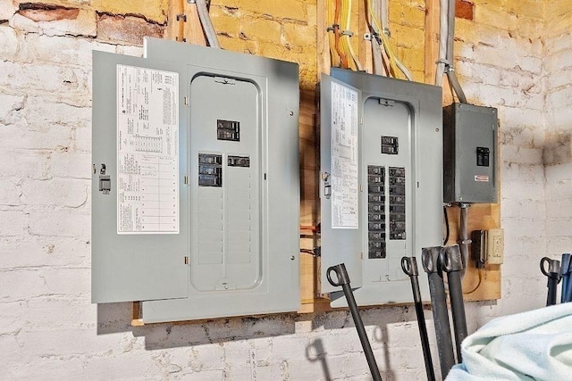 8 Holman St, Templeton, MA 01436 - utilities with electric panel