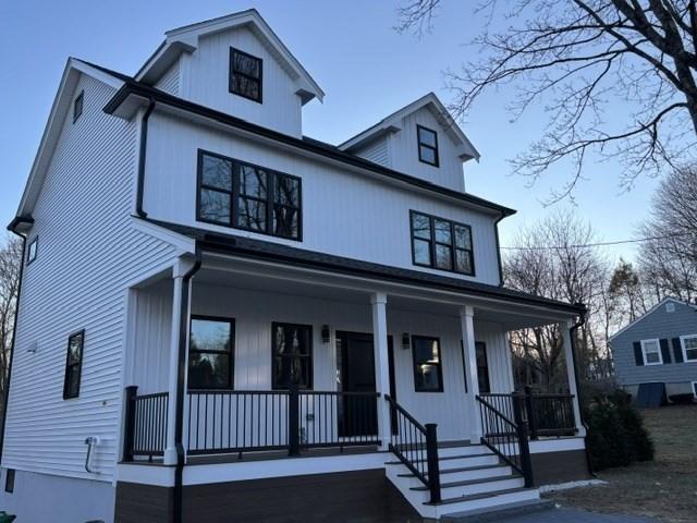 view of front of property with covered porch