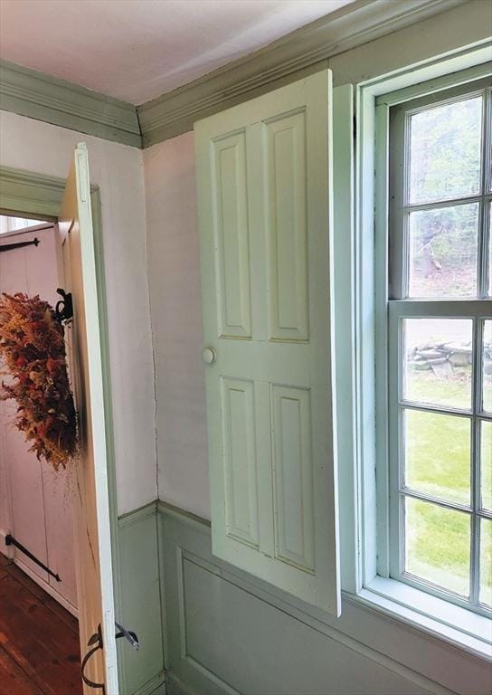 164 Worcester Rd, Westminster, MA 01473 - bathroom featuring crown molding and wood finished floors