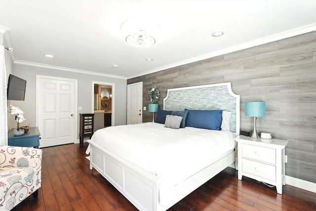 bedroom featuring recessed lighting, baseboards, ornamental molding, and hardwood / wood-style flooring