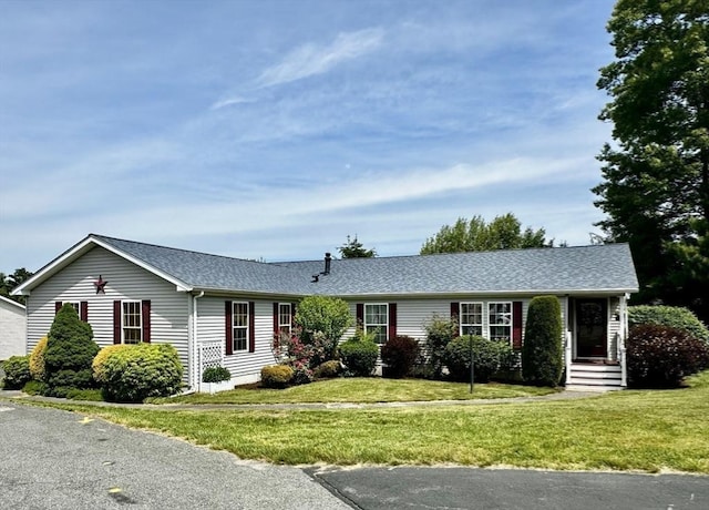 1408 Fox Run, Middleboro, MA 02346 - ranch-style house featuring a front lawn and a shingled roof
