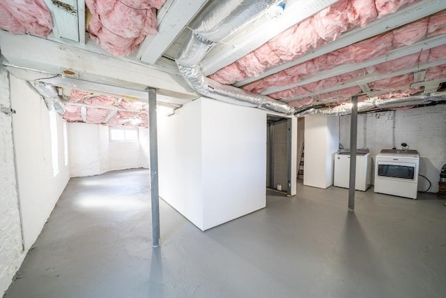 basement with washer and dryer