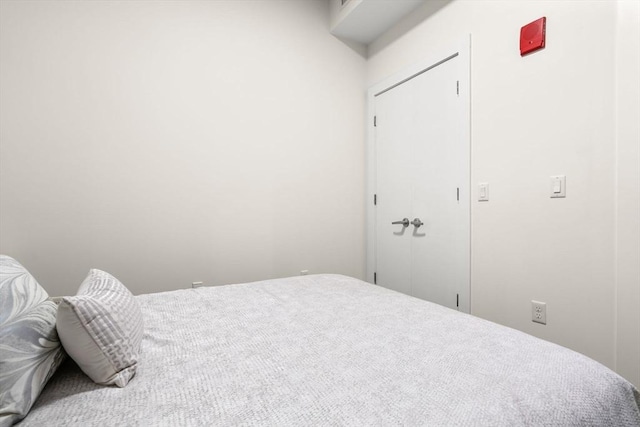 121 Portland St Unit 505, Boston, MA 02114 - bedroom featuring carpet floors and a closet