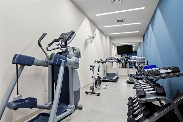 121 Portland St Unit 505, Boston, MA 02114 - exercise room with baseboards