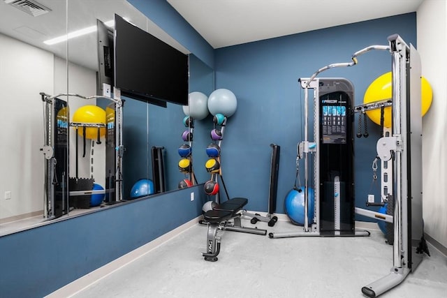 121 Portland St Unit 505, Boston, MA 02114 - exercise area featuring baseboards