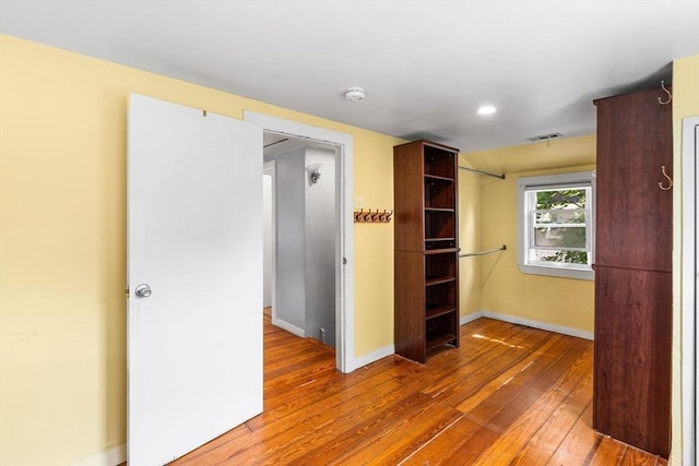 134 Hampton Cir, Hull, MA 02045 - unfurnished room featuring hardwood / wood-style floors, baseboards, a smoke detector, and recessed lighting