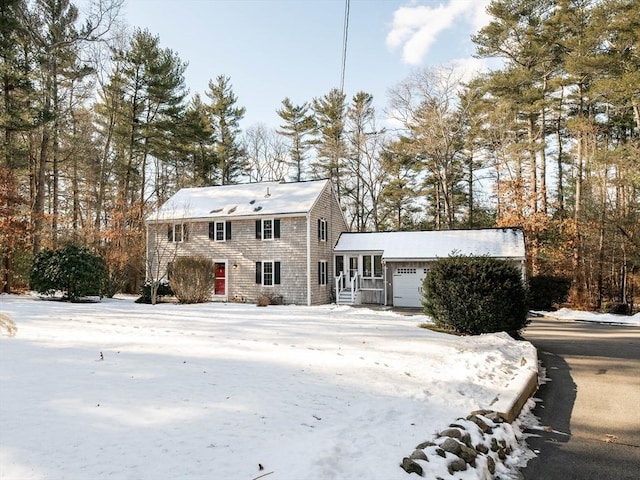 view of front facade with a garage