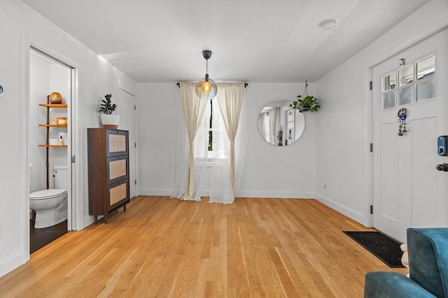 100 Ashland St, Lynn, MA 01905 - foyer entrance featuring light wood-style flooring and baseboards